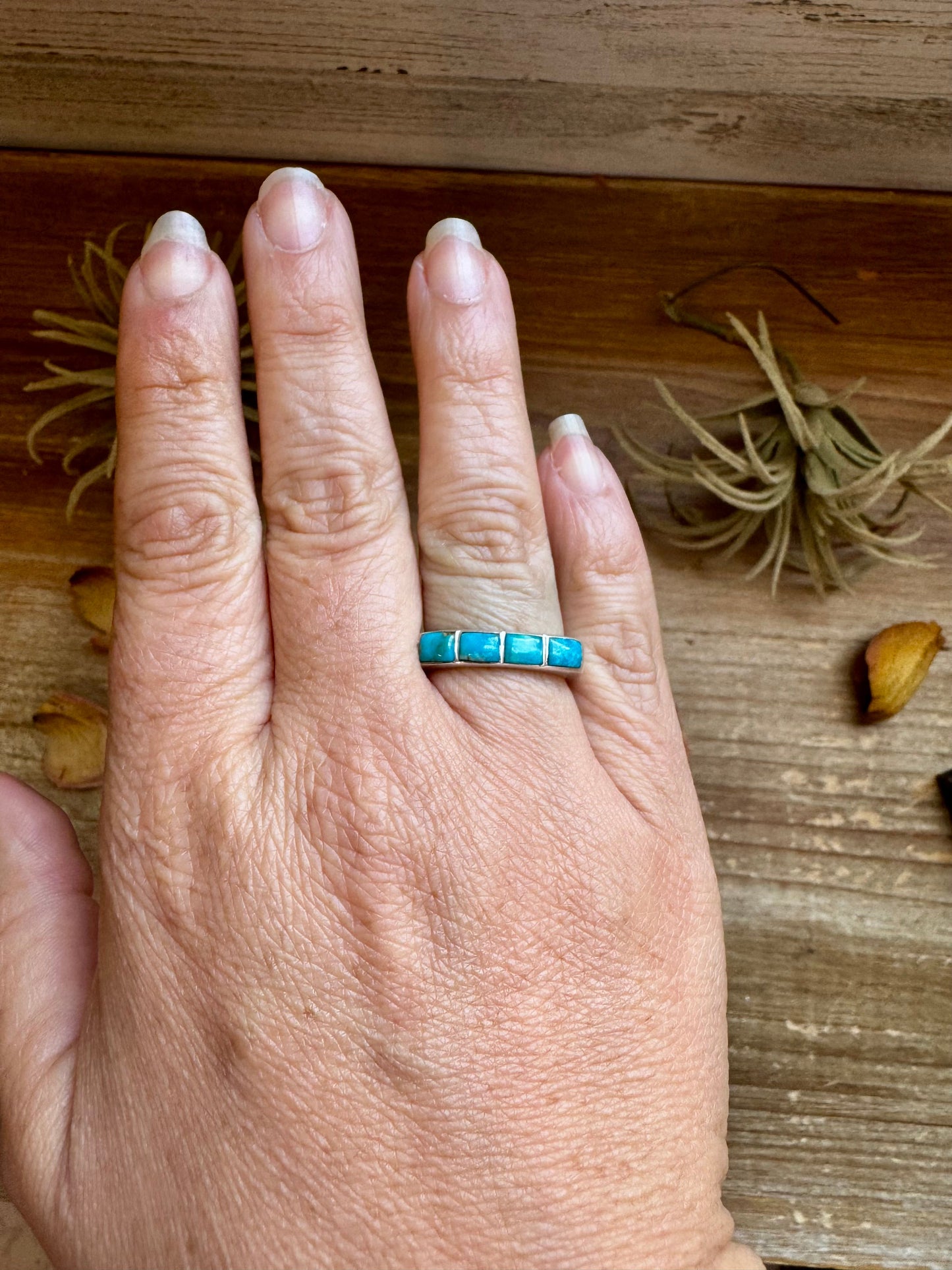 Sterling Silver Kingman Turquoise Band-Style Ring – Size 8