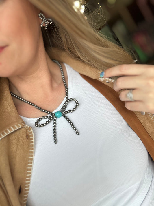 Bow Necklace